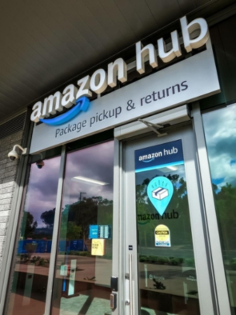 Amazon Hub Entrance
